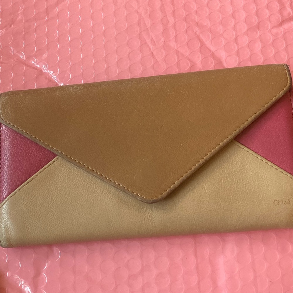Chloe Wallet multicolor red and brown.